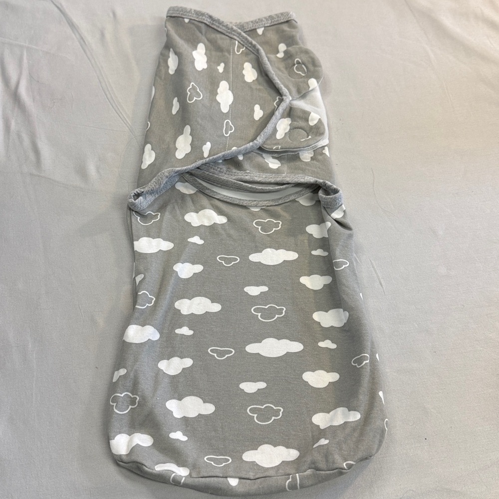 🐥 Leke Baby - Grey Baby Swaddle with Cloud Pattern